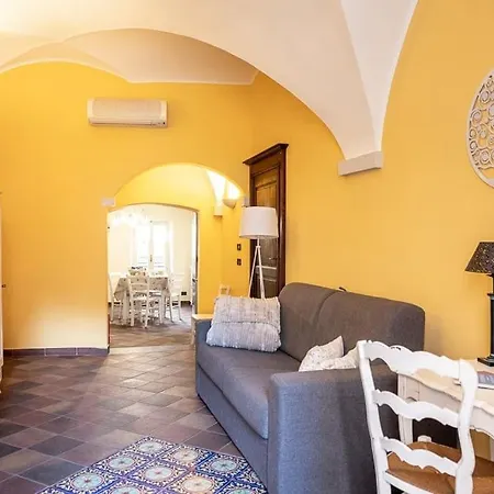 Apartamento Centro, Ampia Casa Stile Kinfolk + Parcheggio Noli